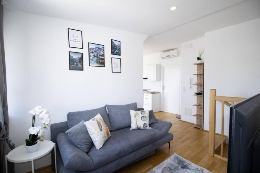 Sunny & Cozy Penthouse With Balcony L Dg4'14 Apartamento Viena Exterior foto