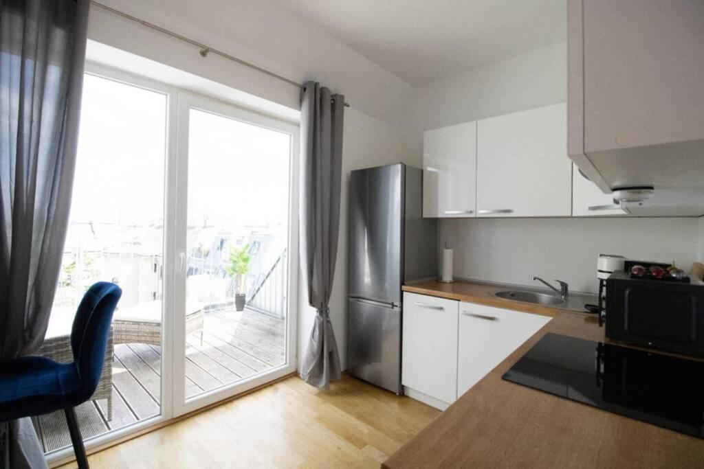Sunny & Cozy Penthouse With Balcony L Dg4'14 Apartamento Viena Exterior foto