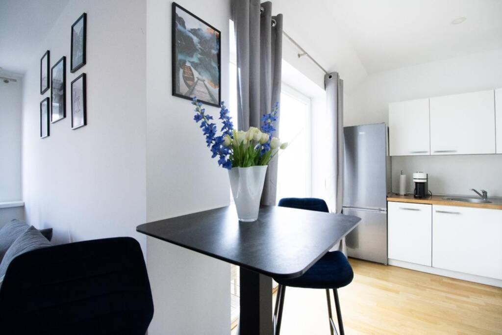 Sunny & Cozy Penthouse With Balcony L Dg4'14 Apartamento Viena Exterior foto