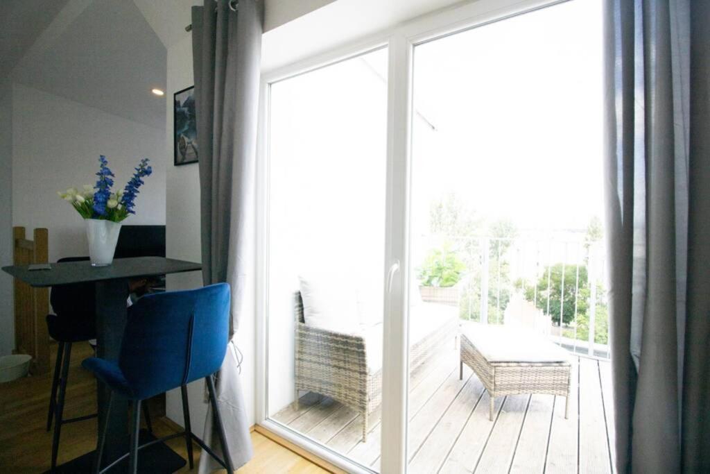 Sunny & Cozy Penthouse With Balcony L Dg4'14 Apartamento Viena Exterior foto